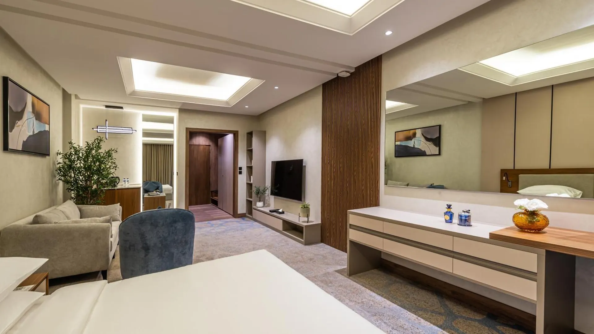 Voyage Hotel & Suites Ριάντ 4*,