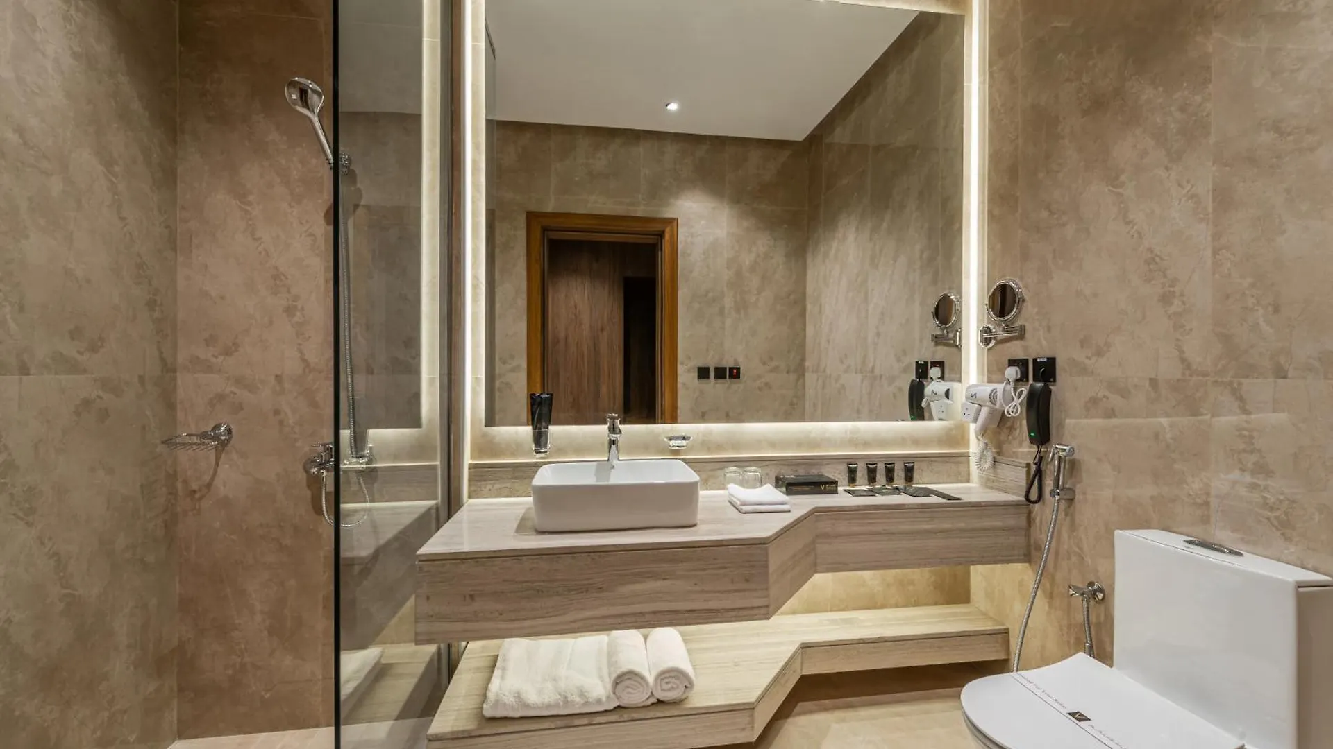 Voyage Hotel & Suites Ριάντ