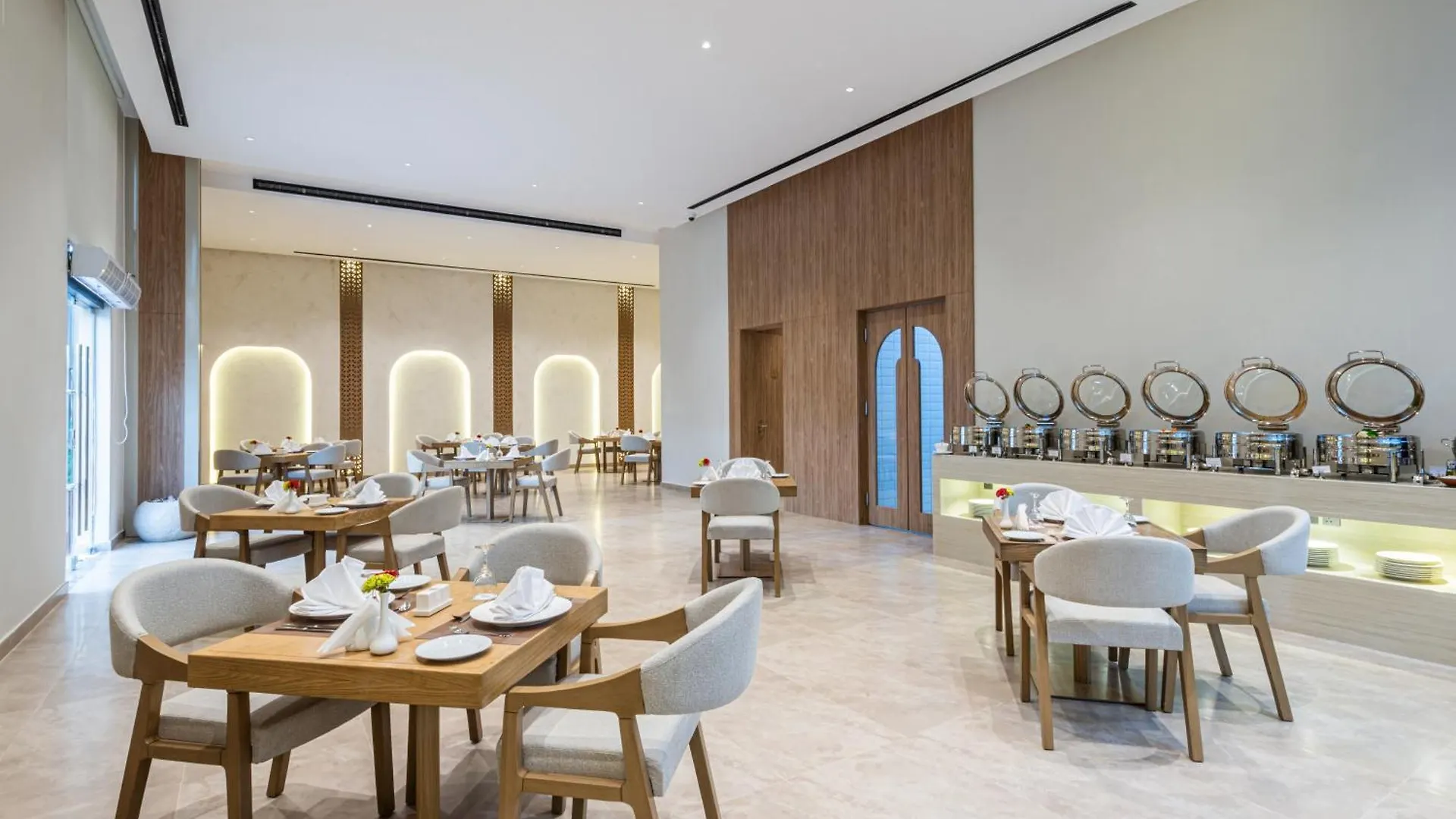 Voyage Hotel & Suites Ριάντ 4*,