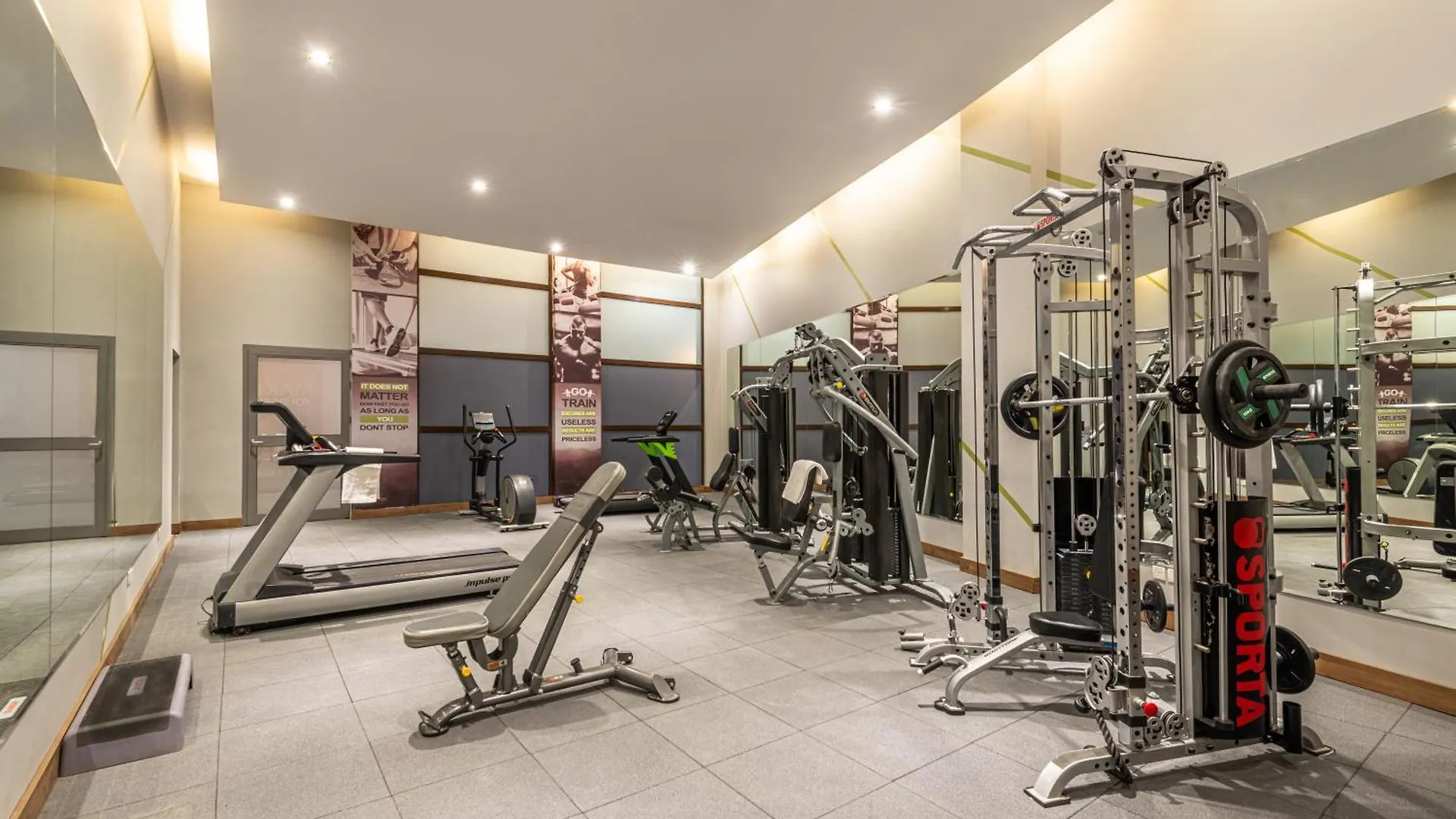 Voyage Hotel & Suites Ριάντ