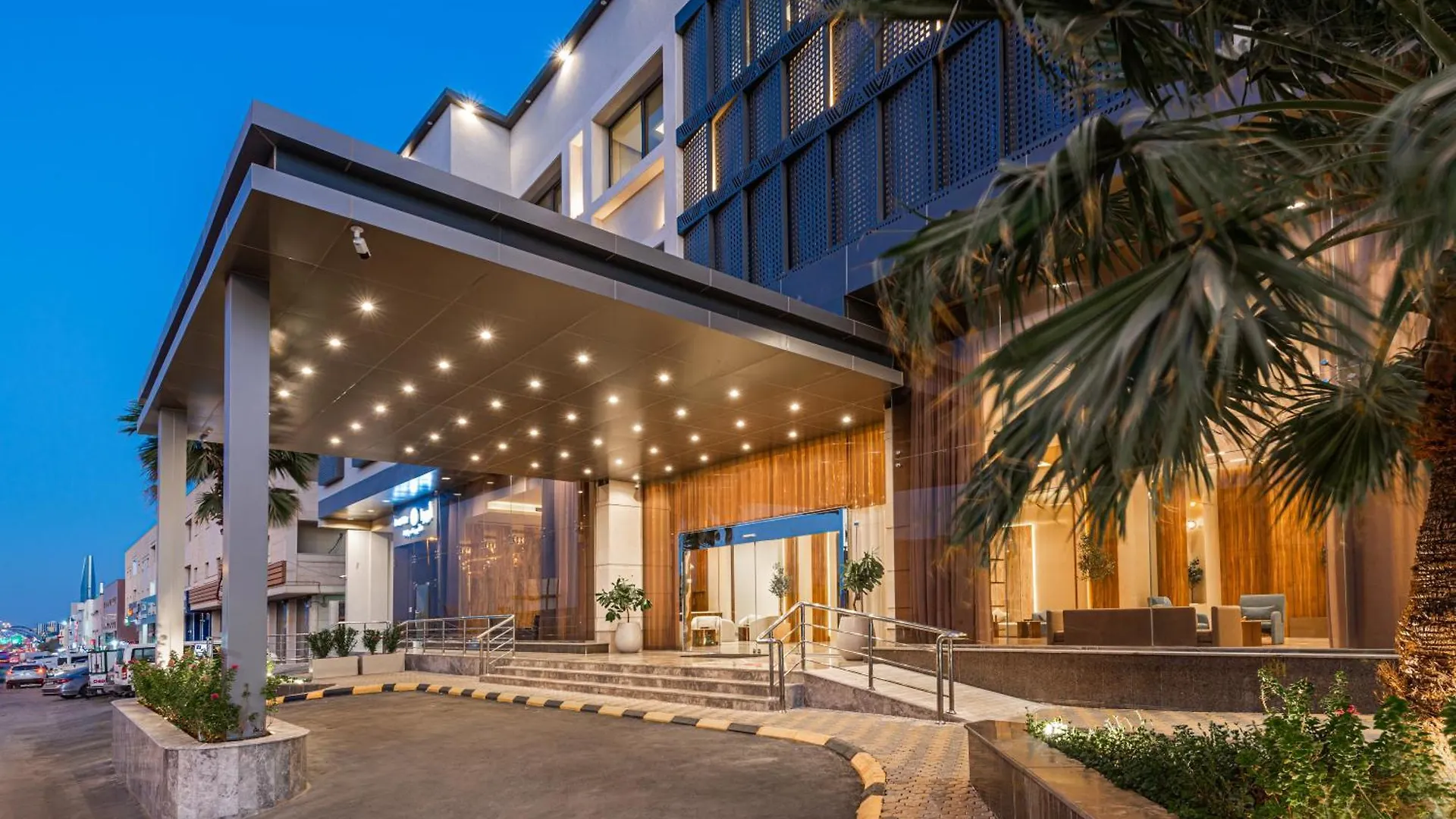 Voyage Hotel & Suites contacts
